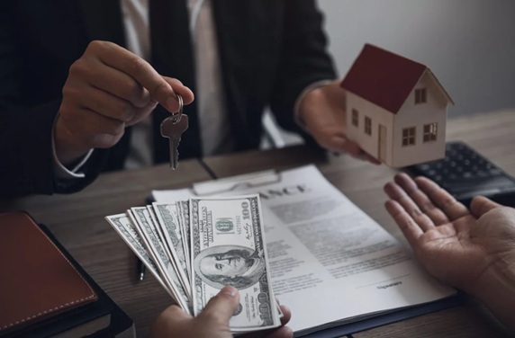 Why Cash Offers Are Changing the Home-Selling Game